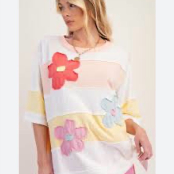 Easel Multicolor Floral Patchwork Top - Picture 3 of 8
